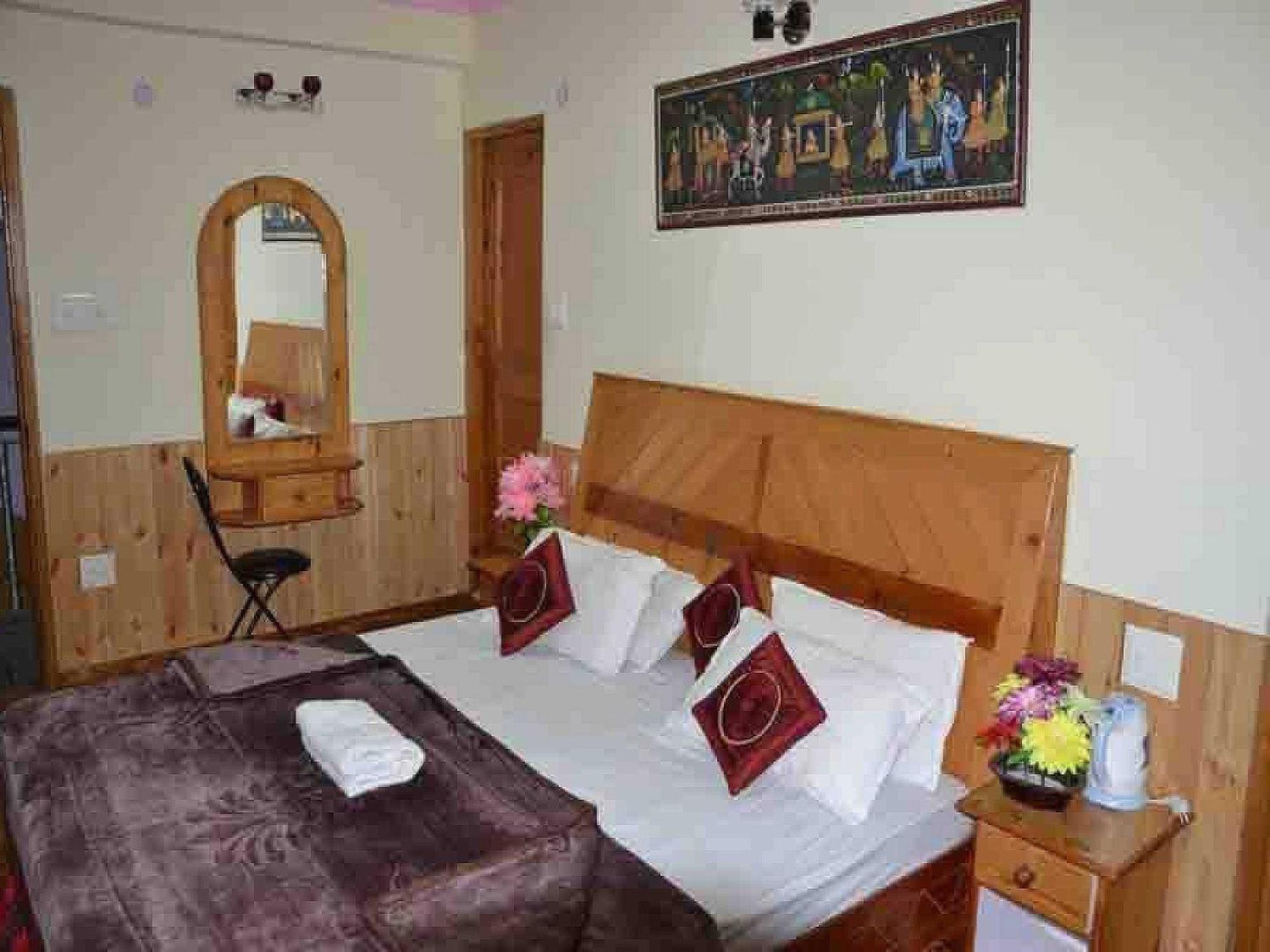 Hotel O Antriksh Cottage Манали Экстерьер фото