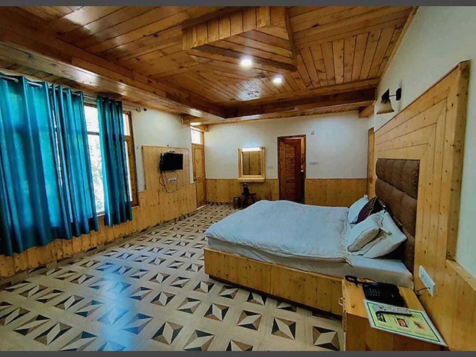 Hotel O Antriksh Cottage Манали Экстерьер фото