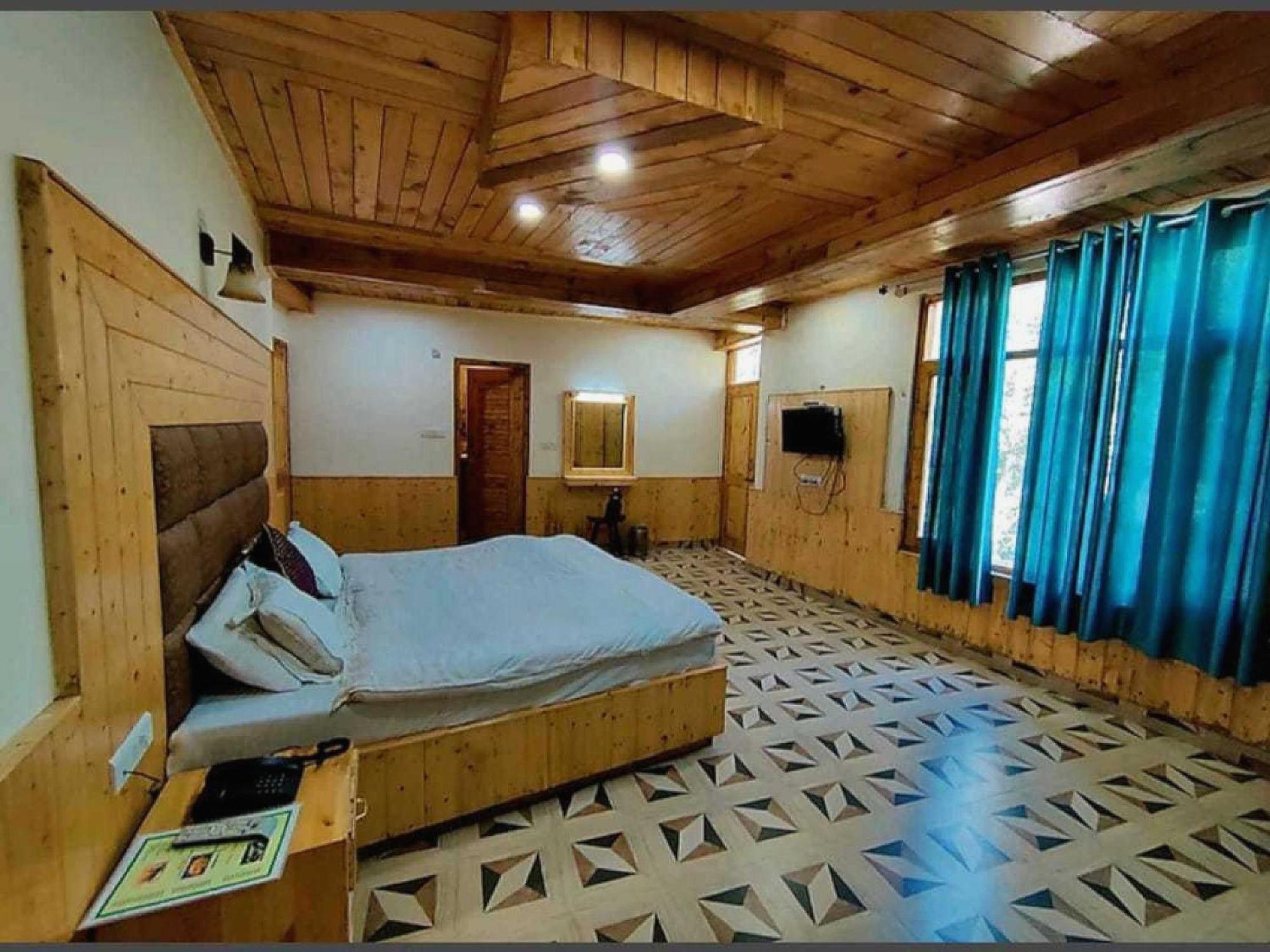 Hotel O Antriksh Cottage Манали Экстерьер фото