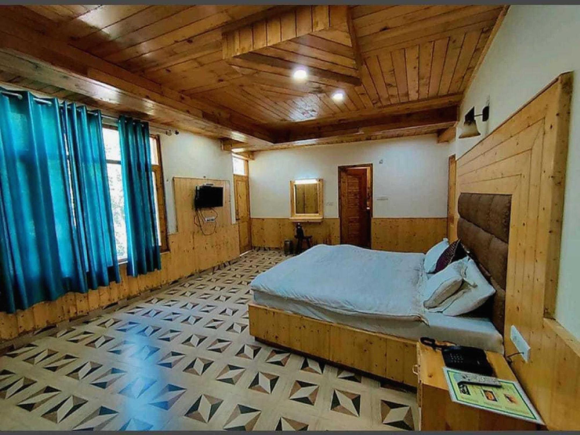 Hotel O Antriksh Cottage Манали Экстерьер фото