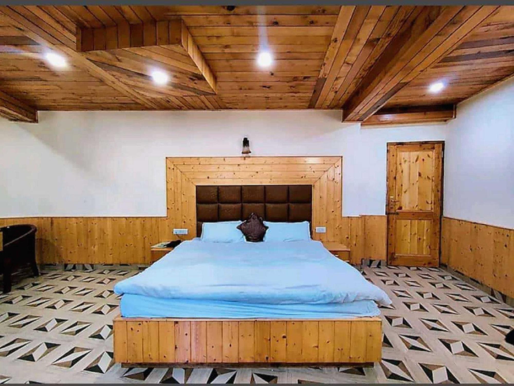 Hotel O Antriksh Cottage Манали Экстерьер фото