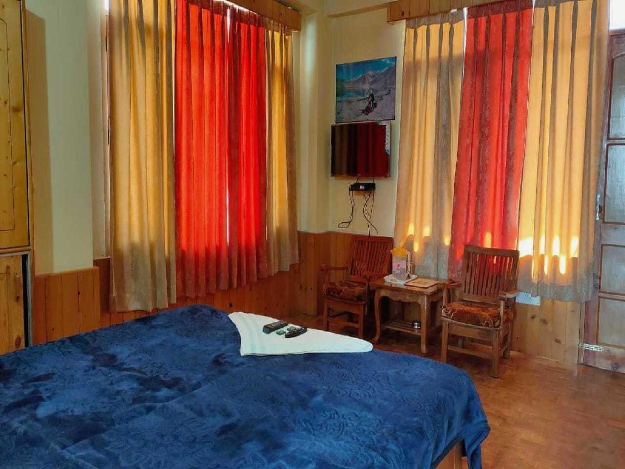 Hotel O Antriksh Cottage Манали Экстерьер фото